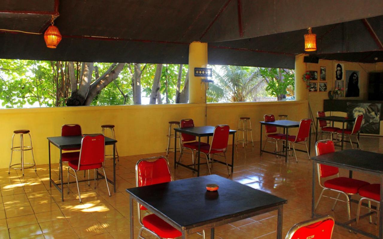 Fx72 Beach Resort Maumere Luaran gambar