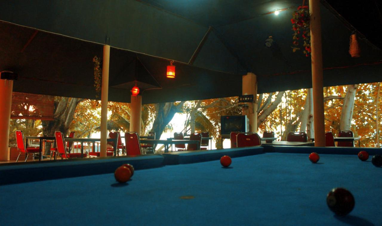 Fx72 Beach Resort Maumere Luaran gambar