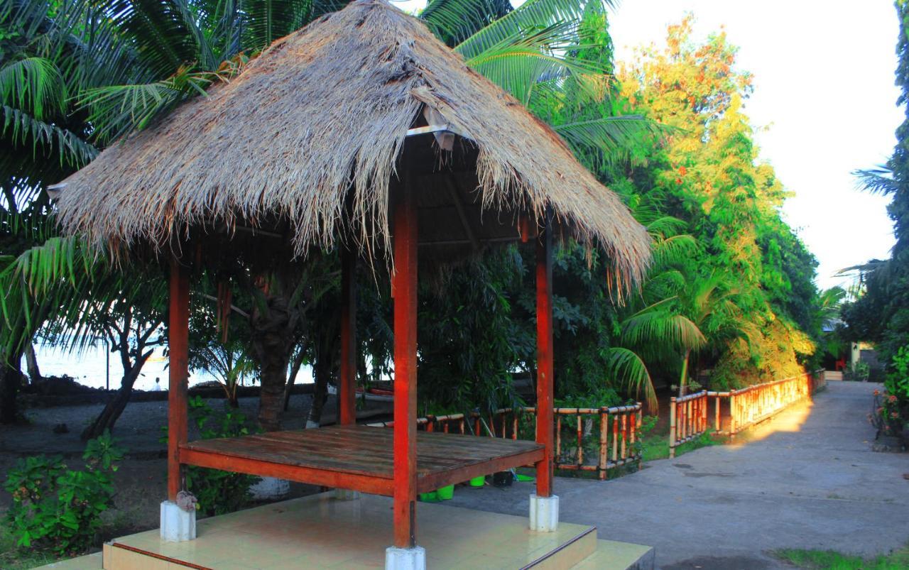 Fx72 Beach Resort Maumere Luaran gambar