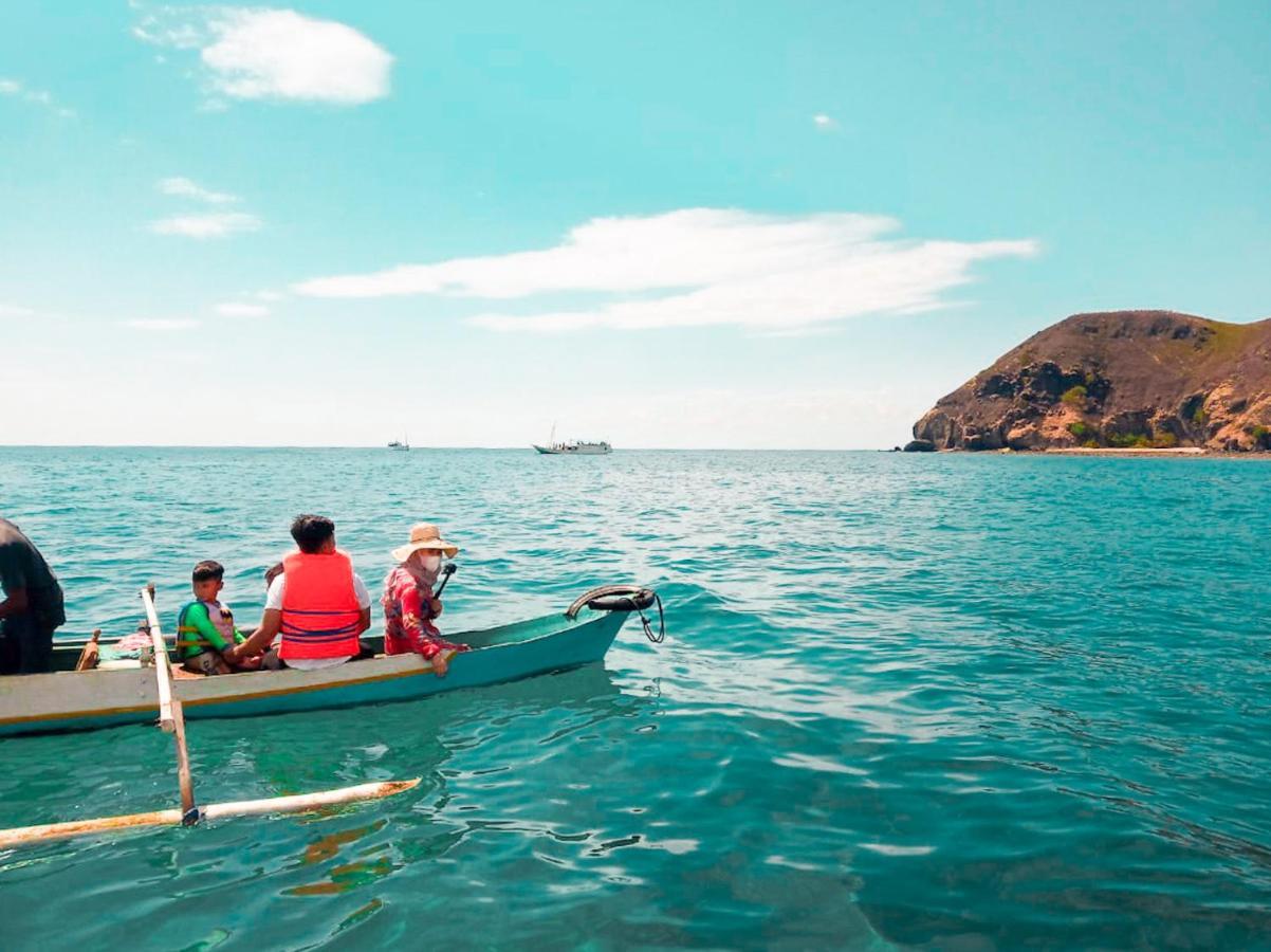 Fx72 Beach Resort Maumere Luaran gambar